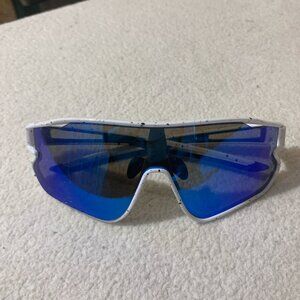 Duco Kids Sunglasses Designed In Italy DK268 C5 66-15 126 Blue Lenses White